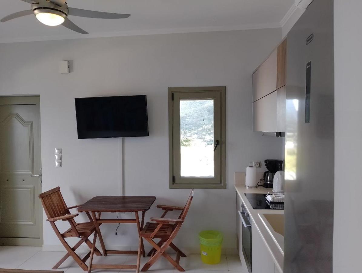 Climbers' Nest 'With Sea And Rock Views And Private Pool' Apartment Kamari  Exterior photo